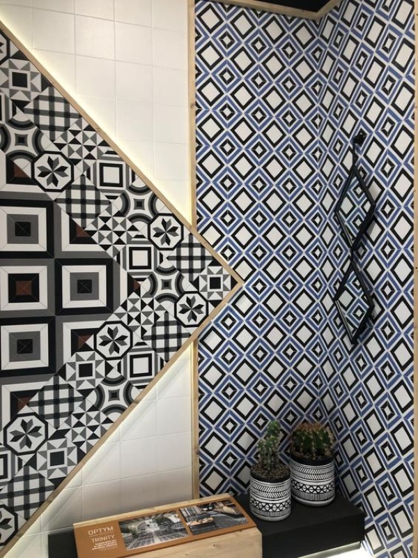 Digitally printed tiles 