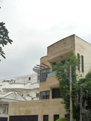 6 BHK House / Villa for sale in Prashant Vihar Delhi - 890 Sq. Ft.