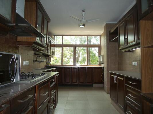 4 BHK Apartment / Flat for sale in Shalimar Retreat Anand Niketan Delhi ...