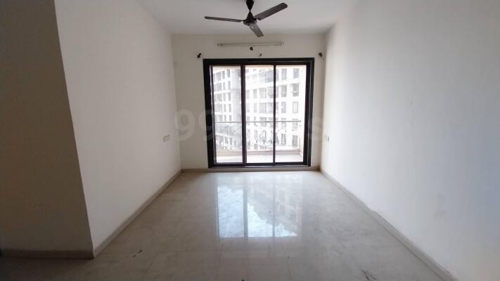 3 BHK Apartment / Flat for sale in Nisarg Hyde Park Sector 35G Kharghar ...