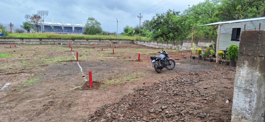 Residential land / Plot for sale in Pune Mumbai Highway - 111 Sq. Yard.