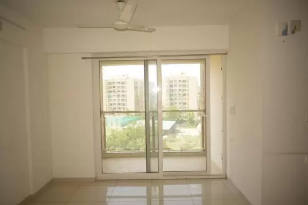 Page 8 - Resale Flats in Vaishnodevi Circle Ahmedabad - 450+