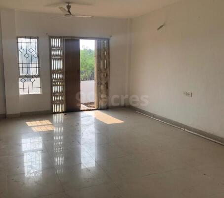 3 BHK House / Villa for sale in Pune Mumbai Highway - 2700 Sq. Ft.