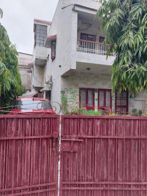 4 BHK House / Villa for sale in Arera Colony Bhopal - 2400 Sq. Ft.