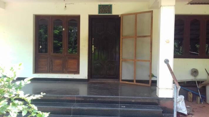 House for Sale in Irinjalakuda Thrissur - 15+ House in Irinjalakuda ...