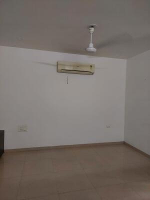 ₹85 Lac, 3 bhk Residential Apartment in Vasna Road - Hall