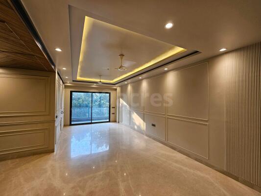 ₹4.1 Crore, 3 bhk Builder Floor in DLF Phase 5 - Hall