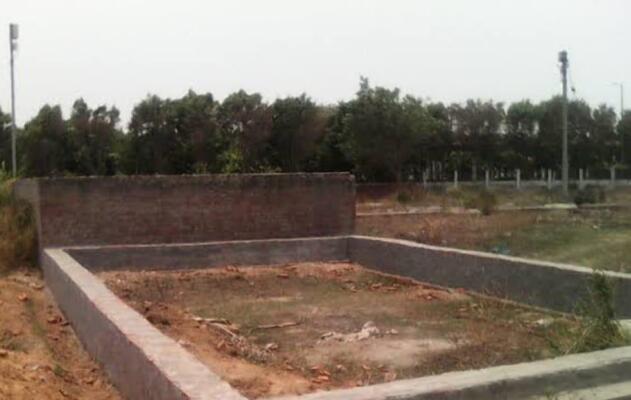 ₹40 Lac, Land/Plot in Roza Jalalpur - Land