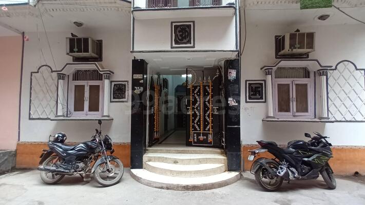 12 BHK House / Villa for sale in Sagarpur East Delhi - 3870 Sq. Ft.
