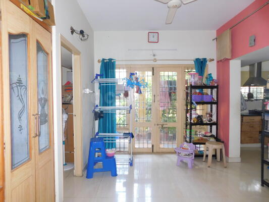 2 BHK Flats for resale in Uday Suryodaya Apartment, Maithri Layout ...