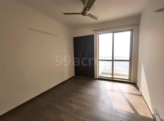 3 BHK Flat for rent in Sector 110, Noida