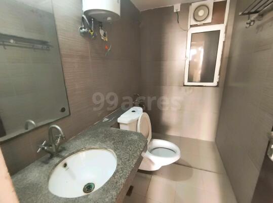 3 BHK Flat for rent in Sector 110, Noida
