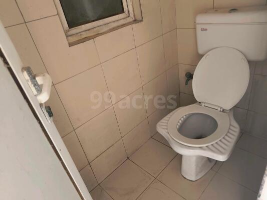 3 BHK Flat for rent in Sector 110, Noida