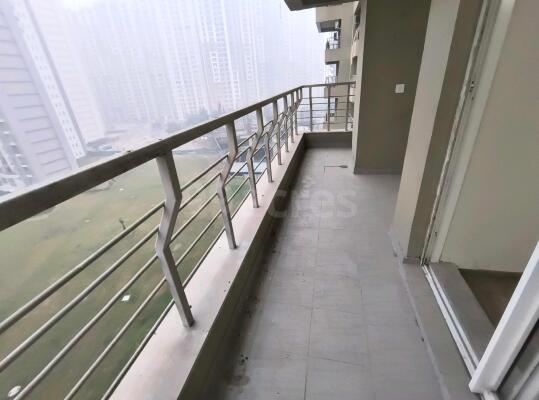 3 BHK Flat for rent in Sector 110, Noida