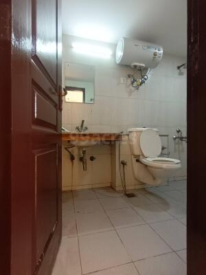 4 BHK Flat for rent in Sector 110, Noida