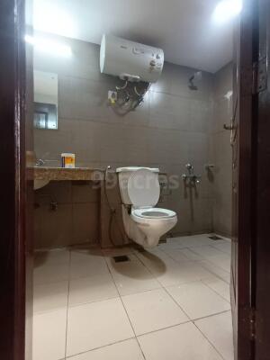 4 BHK Flat for rent in Sector 110, Noida