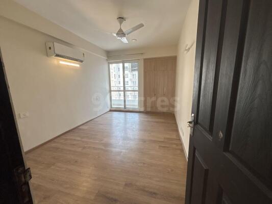 3 BHK Flat for rent in Sector 110, Noida