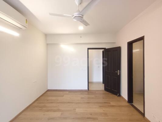 3 BHK Flat for rent in Sector 110, Noida