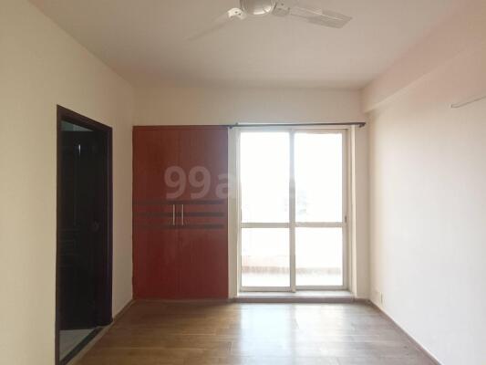 3 BHK Flat for rent in Sector 110, Noida