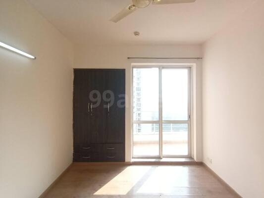 3 BHK Flat for rent in Sector 110, Noida