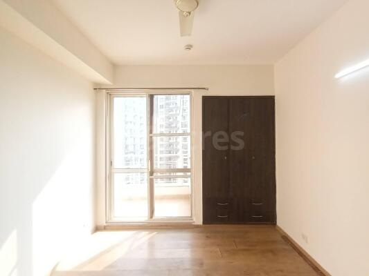 3 BHK Flat for rent in Sector 110, Noida