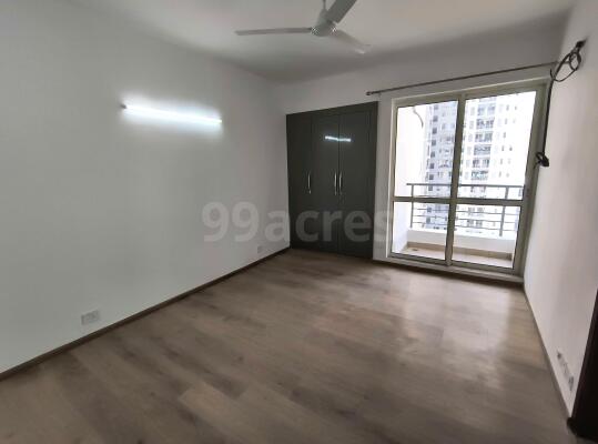 3 BHK Flat for rent in Sector 110, Noida