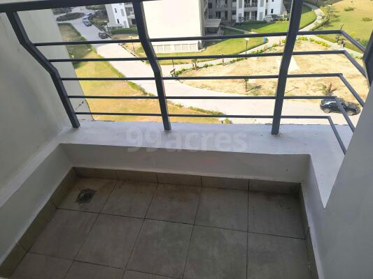 3 BHK Flat for rent in Sector 110, Noida