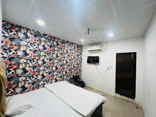 Hotel / Resort for sale in 7th Block Koramangala Bangalore - 45000 Sq. Ft.