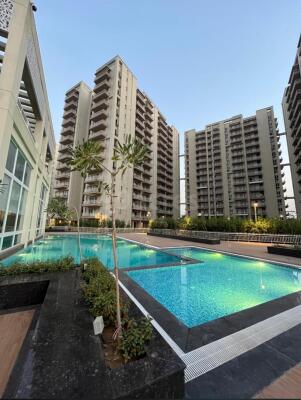 4 BHK Apartment / Flat for sale in Silverglades The Melia Sohna Gurgaon ...