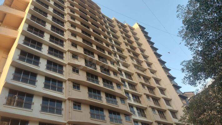 ₹30,000, 2 bhk Residential Apartment in Andheri East - Building