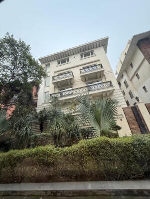 5 BHK House / Villa for sale in Saket Delhi - 4500 Sq. Ft.