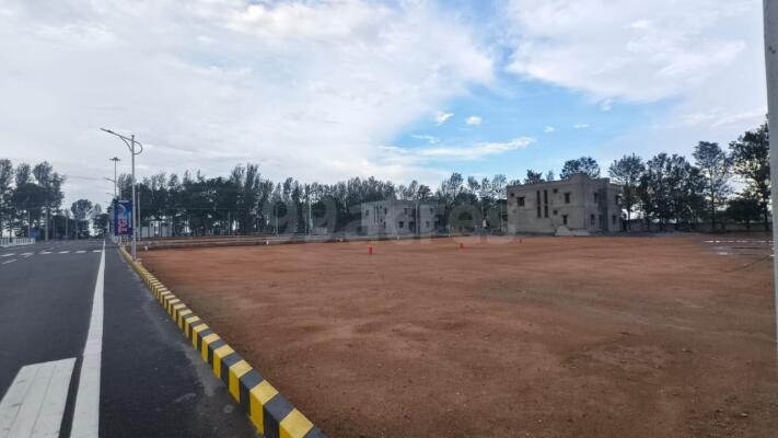 Residential land / Plot for sale in Sarjapur Bangalore - 1333 Sq. Yard.