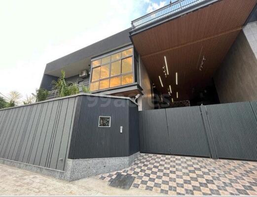 6 BHK House / Villa for sale in Vasant Kunj Delhi - 4140 Sq. Ft.