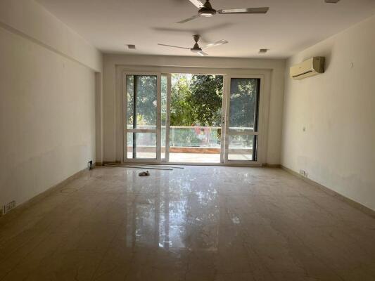 6 BHK House / Villa for sale in Shanti Niketan Delhi - 3600 Sq. Ft.