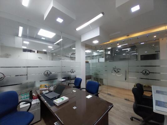 Ready to move Office Space in Sushant Lok Phase 1 Gurgaon - 1800 Sq. Ft.