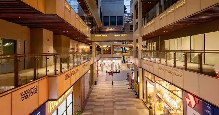 Shop for sale in Suncity, Gurgaon - Commercial Shops in Suncity