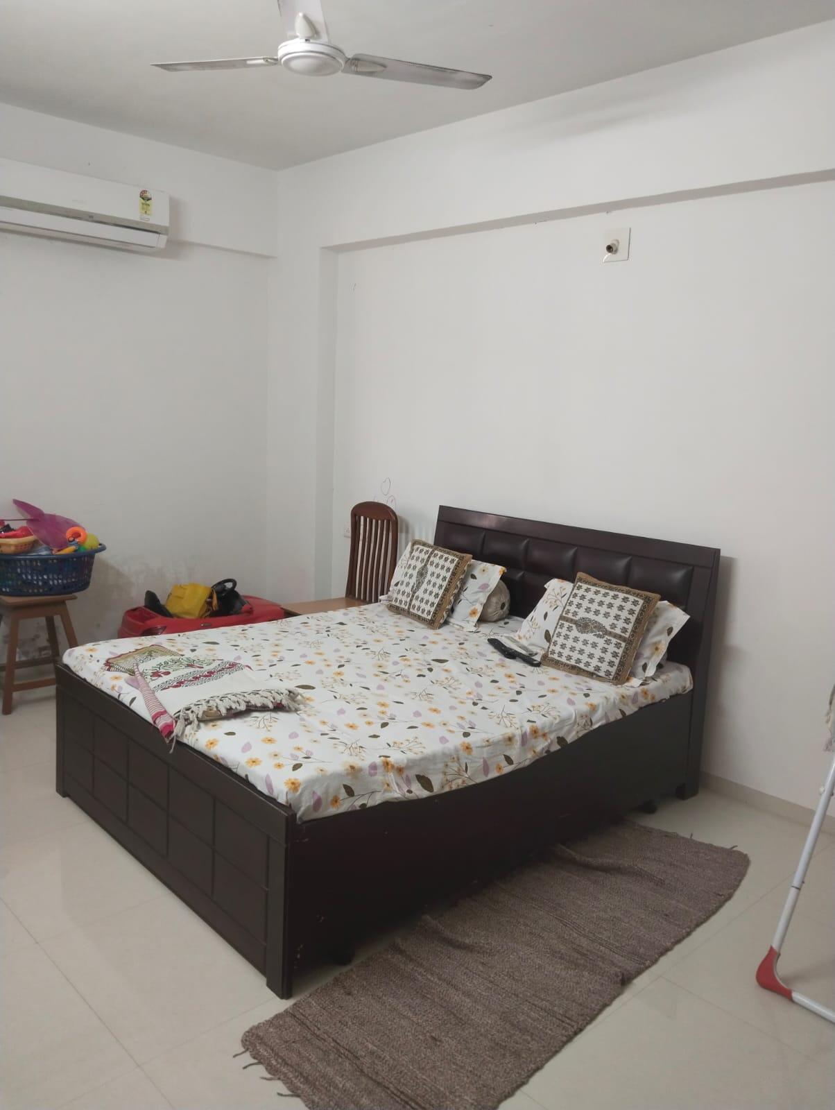 2 BHK / Bedroom Apartment / Flat for rent in Bakeri Shaunak