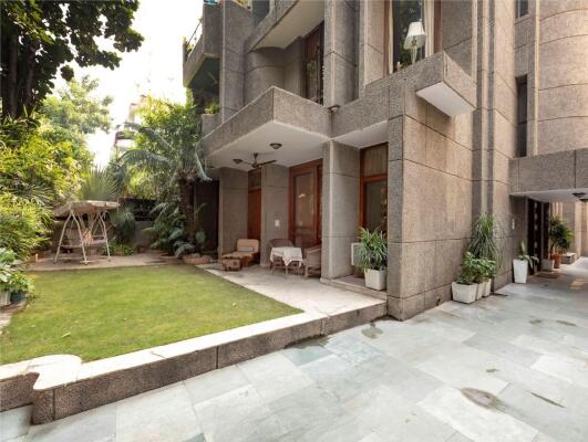6 BHK House / Villa for sale in Greater Kailash 1 Delhi - 5184 Sq. Ft.