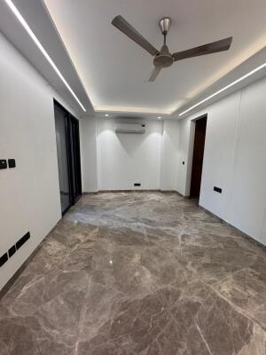 8 BHK House / Villa for sale in Shanti Niketan Delhi - 10800 Sq. Ft.