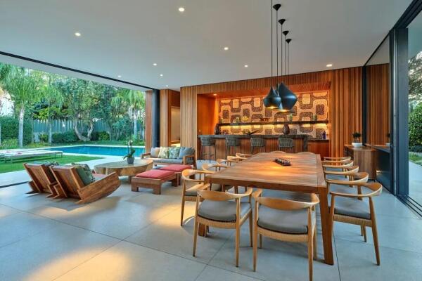 5 BHK House / Villa for sale in Prithviraj Road Delhi - 34200 Sqft