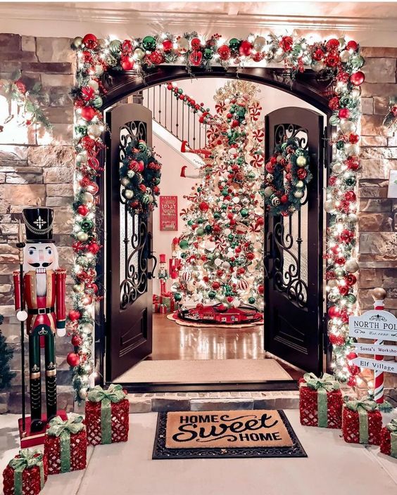 30+ Christmas Decoration Tips: Ideas for Home & Office